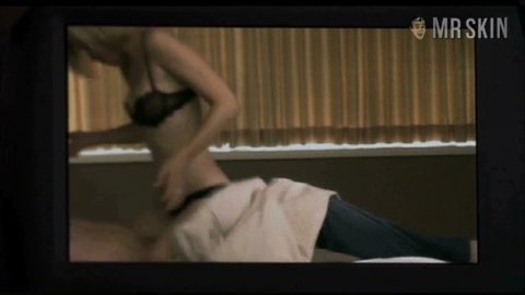 Elizabeth Banks Sexy Scenes 7
